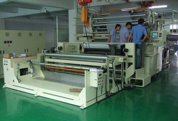 布料膠點(diǎn)貼合機(jī)有什么樣的特點(diǎn)？