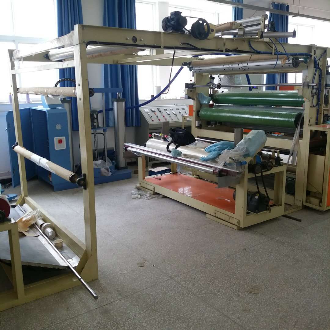 復(fù)合機(jī)廠家生產(chǎn)的復(fù)合機(jī)具有哪些特點(diǎn)？